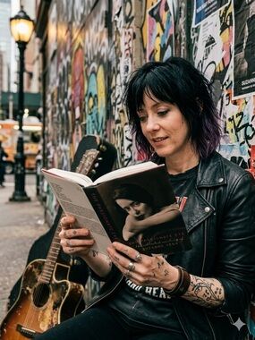 Suzanne Vega The Passionate Eye Hardcover Book 1st
